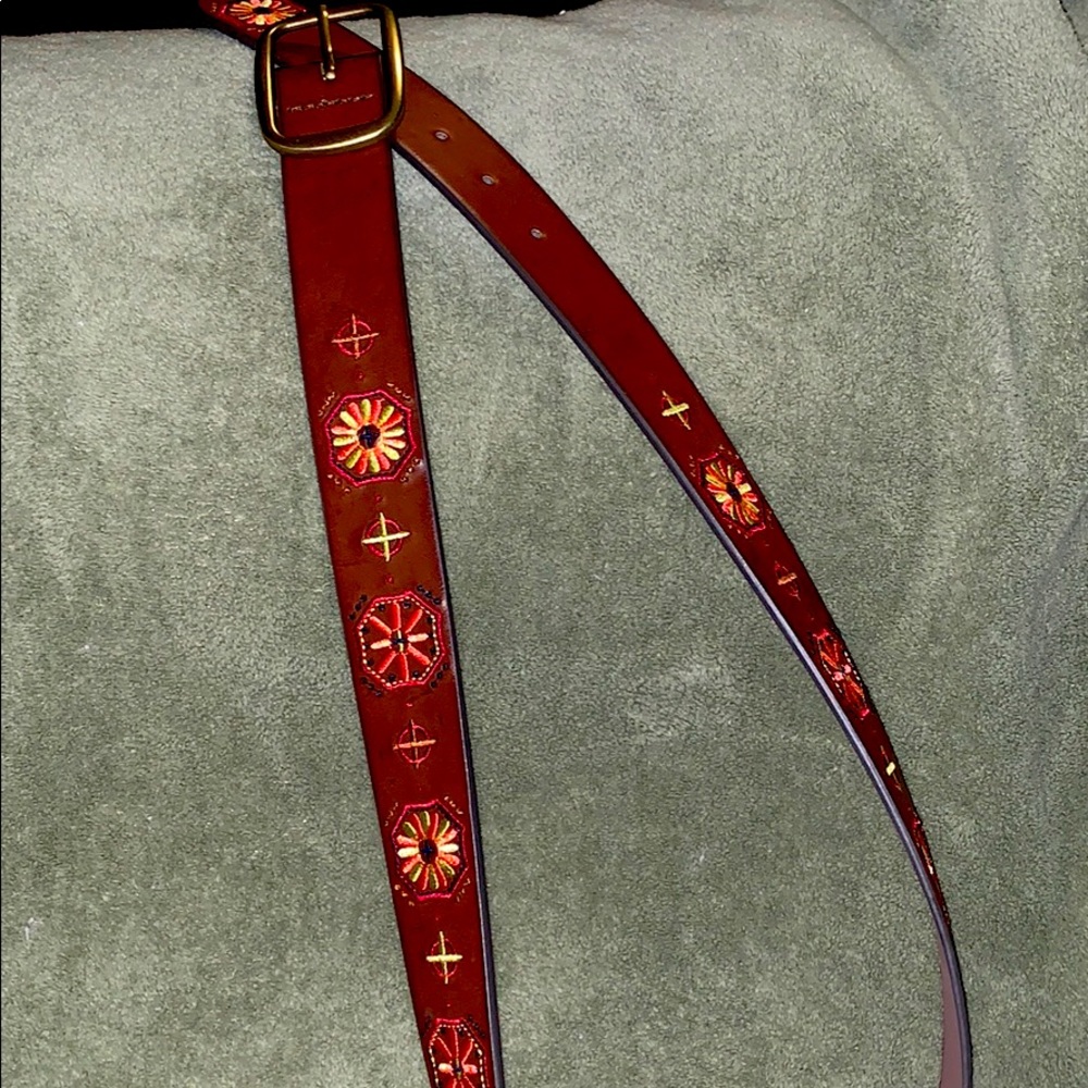 🎉Pick 3 for $6 — Women’s Brown Leather Detailed Belt